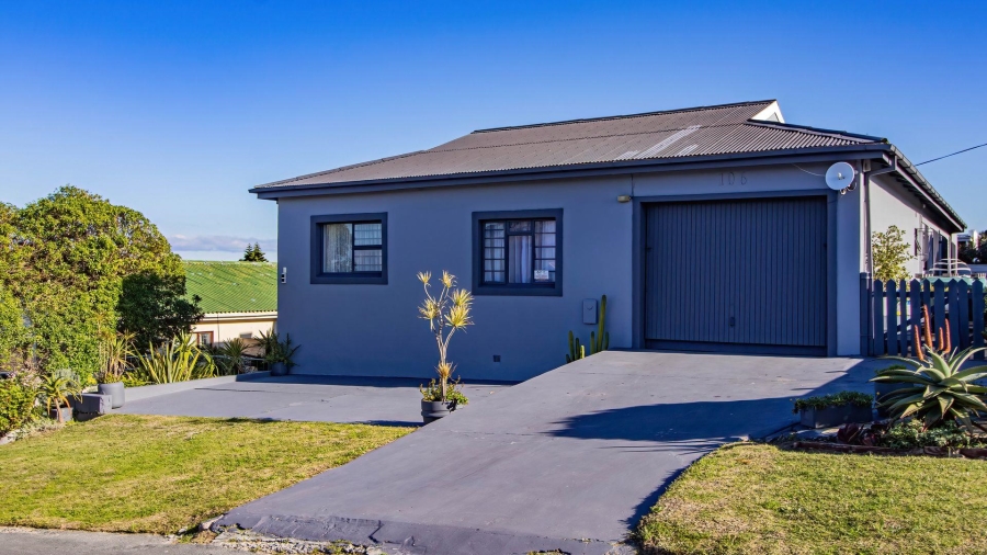4 Bedroom Property for Sale in De Kelders Western Cape